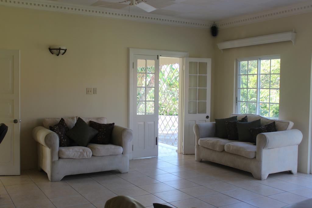 Villa Loyola Ocho Rios Buitenkant foto